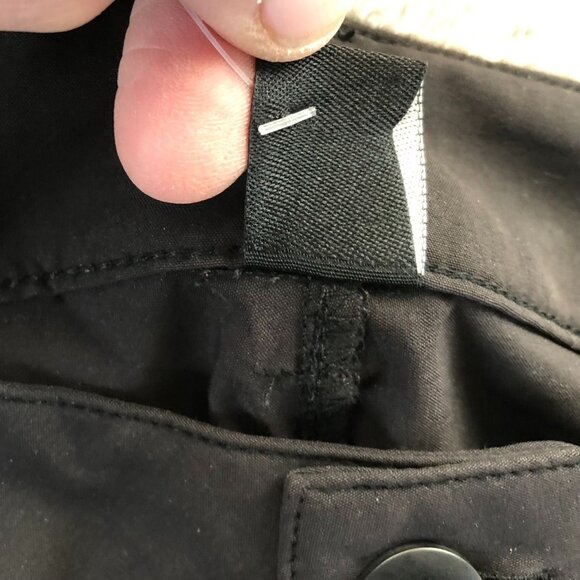 NWT Magco Msen Womens Cargo Pants Small Black Outdoors Capri Elastic Waist Casua - Picture 11 of 13